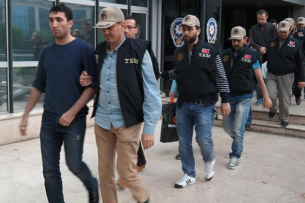 'FETÖ' soruşturmasında 30 kişi adliyede