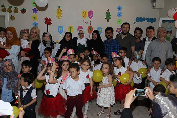 Suriyeli çocuklara moral programı