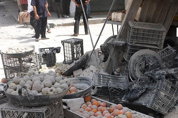 BAAS rejimi Halep'te pazar yerine saldırdı: 10 ölü