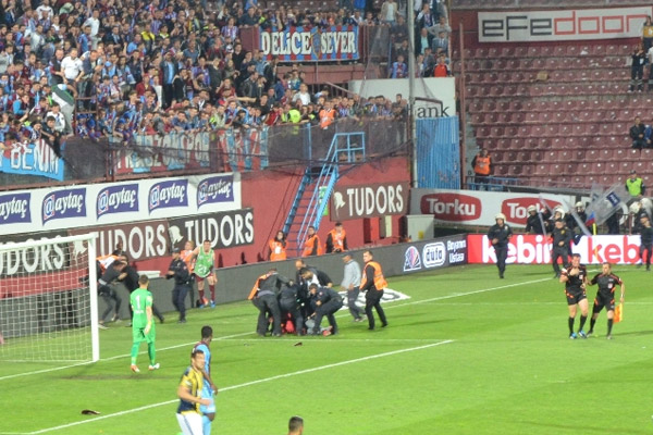 Dış basın olayı ’skandal’ olarak nitelendirdi