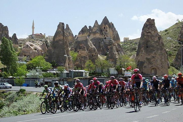 52. Cumhurbaşkanlığı Bisiklet Turu'nda ikinci etap başladı