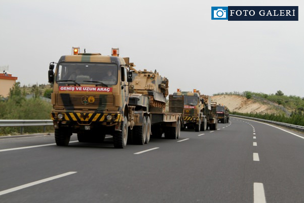 Kilis sınırına zırhlı birlik sevkiyatı