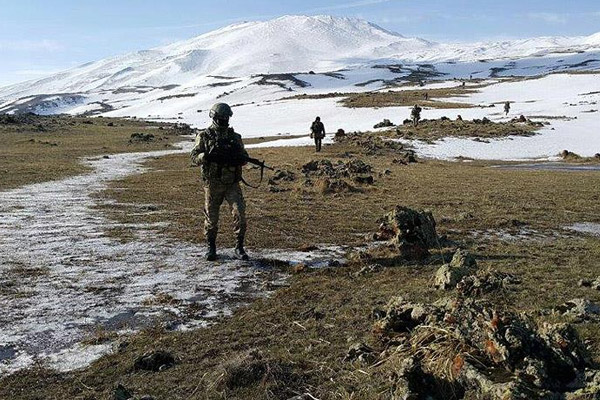 Kars'ta 5 PKK'lı ölü ele geçirildi