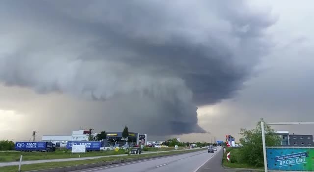 Edirne'yi kara bulutlar sardı