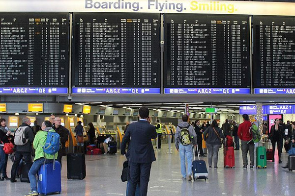 Grev nedeniyle yüzlerce uçuş iptal olacak