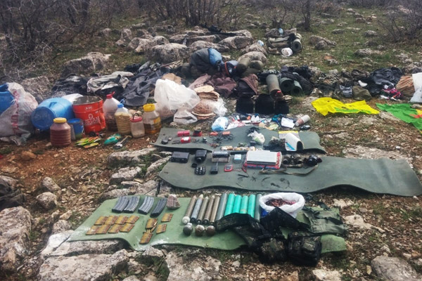 Siirt’te mühimmat ve yaşam malzemeleri ele geçirildi