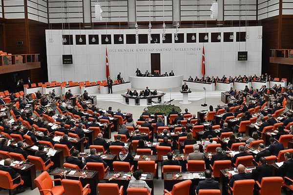 Vize tasarısı yasalaştı