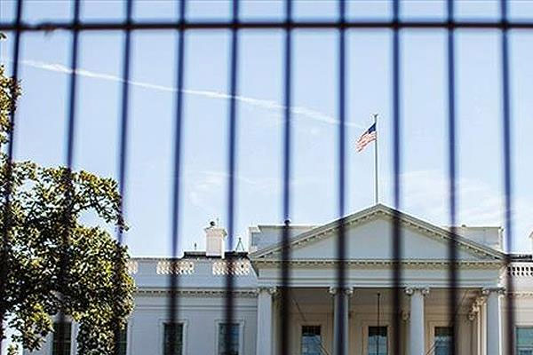 Beyaz Saray'da şüpheli şahıs