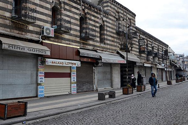 'Terör mağduru' esnafın kredi borcuna erteleme