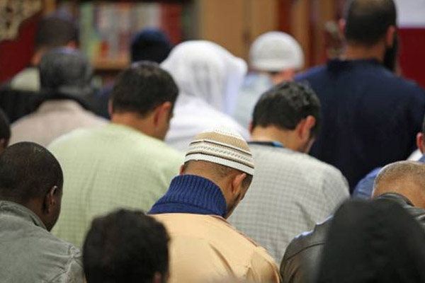 Fransa’da Müslümanlara ibadethane cezası