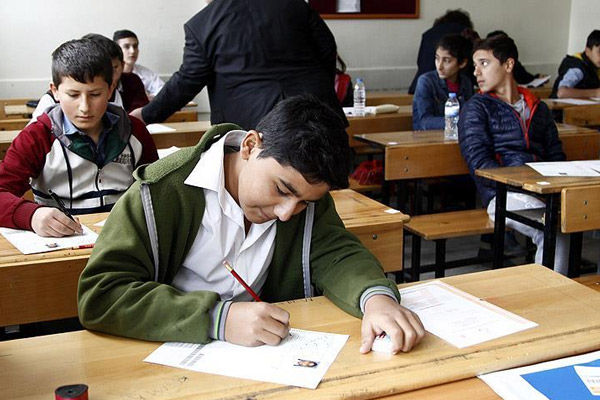 TEOG'da ikinci gün oturumları başladı