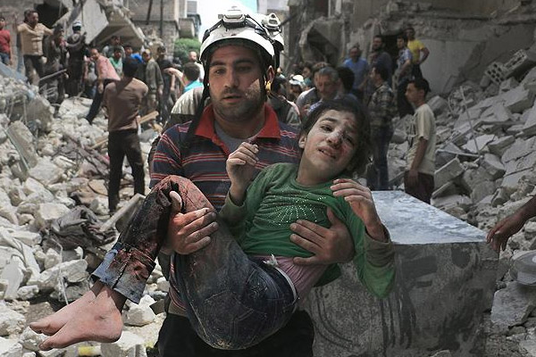 Rus uçaklarının saldırısında 17 sivil öldü