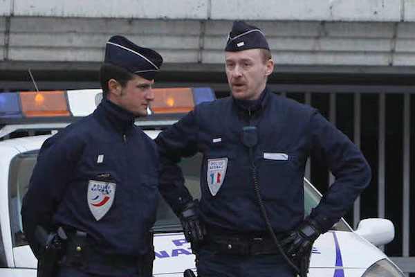 Fransa'da 500 bin kişi sokağa indi