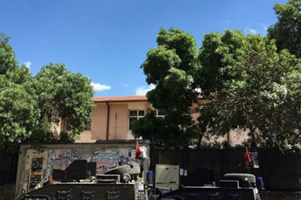 Diyarbakır'da askeri binada patlama!