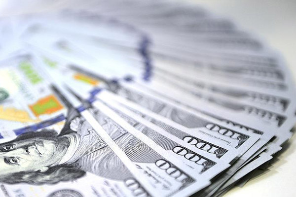 Dolar 2,80'in altına düştü