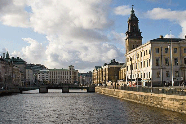 Öğrenciler toplu halde kiliselere götürülebilecek