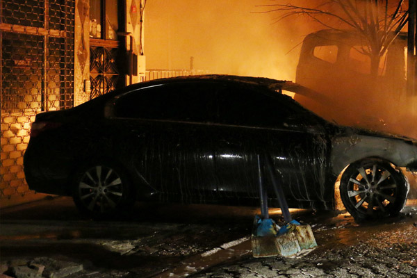 İstanbul'da 6 araç kundaklandı