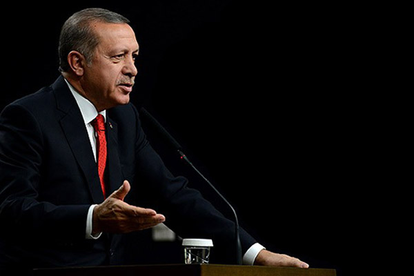 Erdoğan: Bu millet göbeğini kendi kesecek