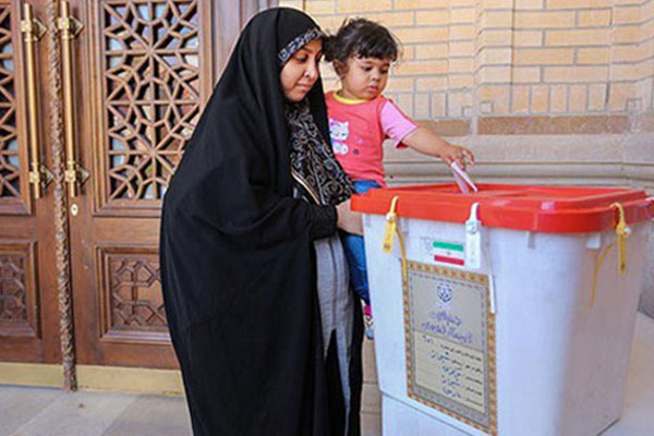 İran'da rekor sayıda kadın milletvekili seçildi