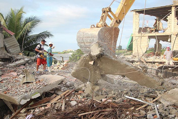 Enkazdan 13 gün sonra kurtarıldı