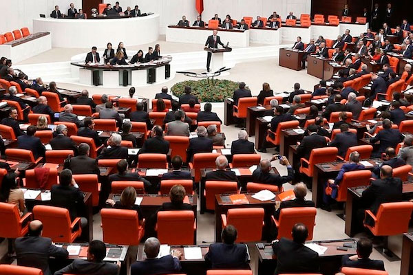 Bahçeli ve Yüksekdağ'ın dosyaları mecliste