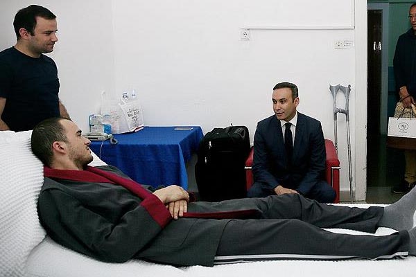 Erdoğan'dan yaralı askere sürpriz