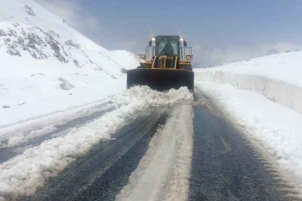 Mayısta karla mücadele