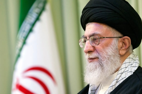 Hamaney'den İngilizce teşviğine eleştiri