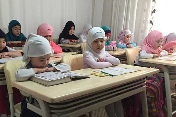 Göçmen ailelerin umudu Türkiye