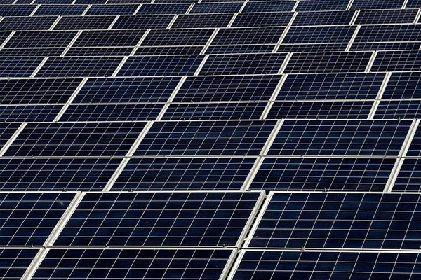 Türkiye'nin en büyük güneş santrali açılıyor