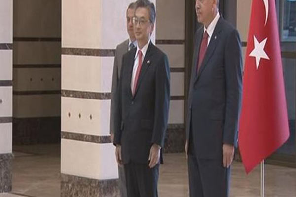 Erdoğan Japon büyükelçiyi kabul etti