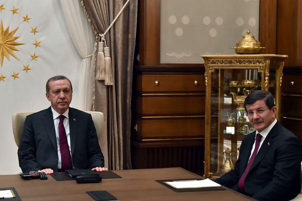 Gözler Erdoğan-Davutoğlu görüşmesinde