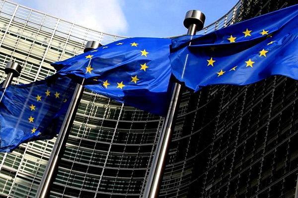 AB Komisyonu vize serbestisi gündemi ile toplandı