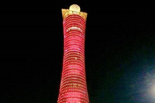 Halep için kırmızıya büründü