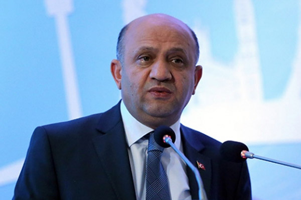 'Üreteceğimiz araç yürüyen bilgisayar olacak'