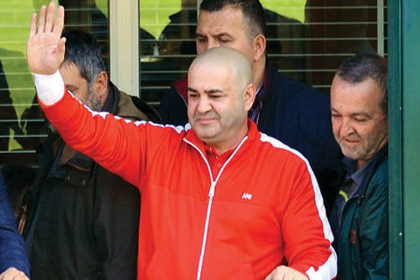 Şafak Sezer'den açıklama