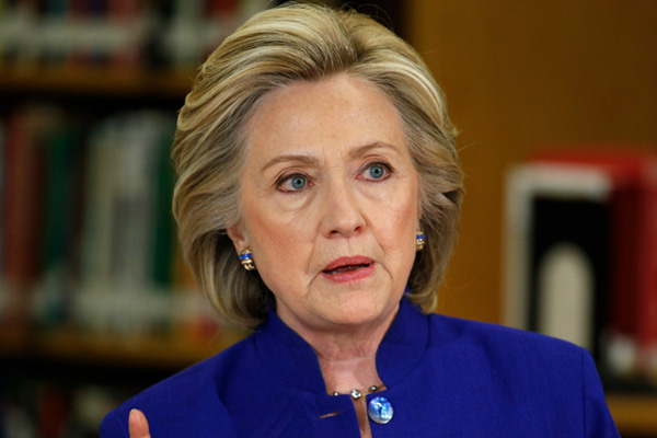 FBI, Clinton'ın yardımcısını sorguladı