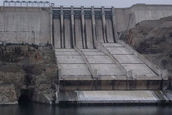 Bakan Eroğlu: Susuzluğu tarihe gömdük