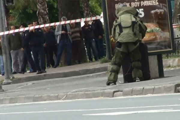 Vatan Caddesi’nde şüpheli valiz paniği