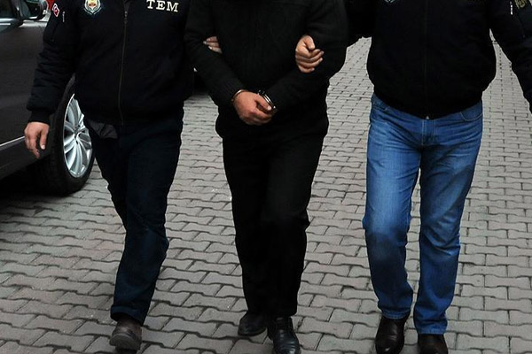 Antalya'daki 'FETÖ' operasyonunda 3 tutuklama