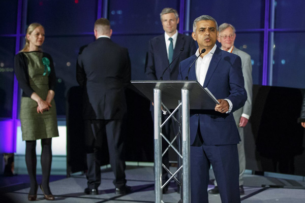 İngiltere'de Müslüman başkana hakaret