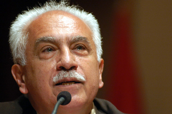 Perinçek: Davutoğlu ABD'nin adamı!