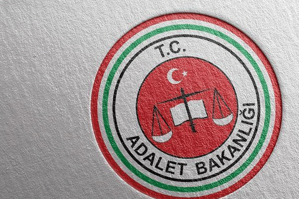 Adalet Bakanlığı'ndan 'terör tanımı' mesajı
