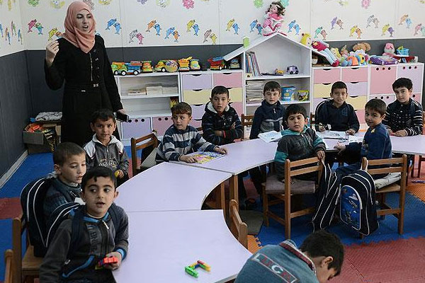 Kamplarda 80 bin öğrenci eğitim görüyor