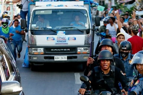 Filipinler’de seçim günü: 15 ölü