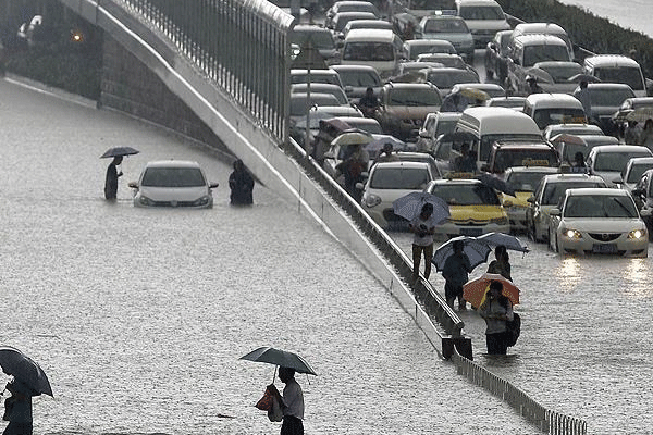 Çin'de yağışlar can aldı