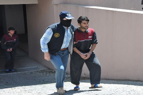 İzmir'de PKK operasyonunda 9 tutuklama