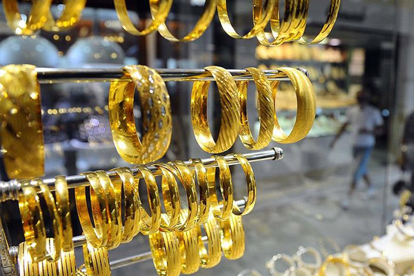 Altın fiyatları düşüşe geçti