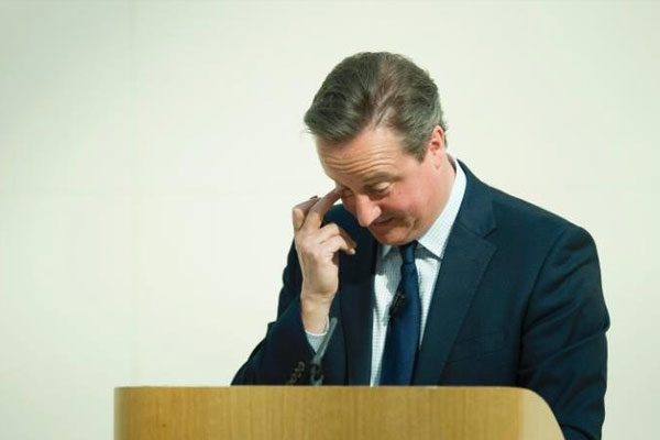 Cameron suçladığı imamdan özür diledi