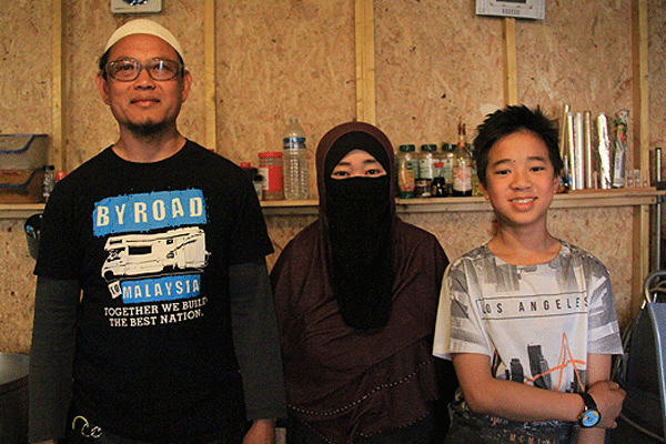 İki seçenekleri var: Ya açlık, ya İngiltere